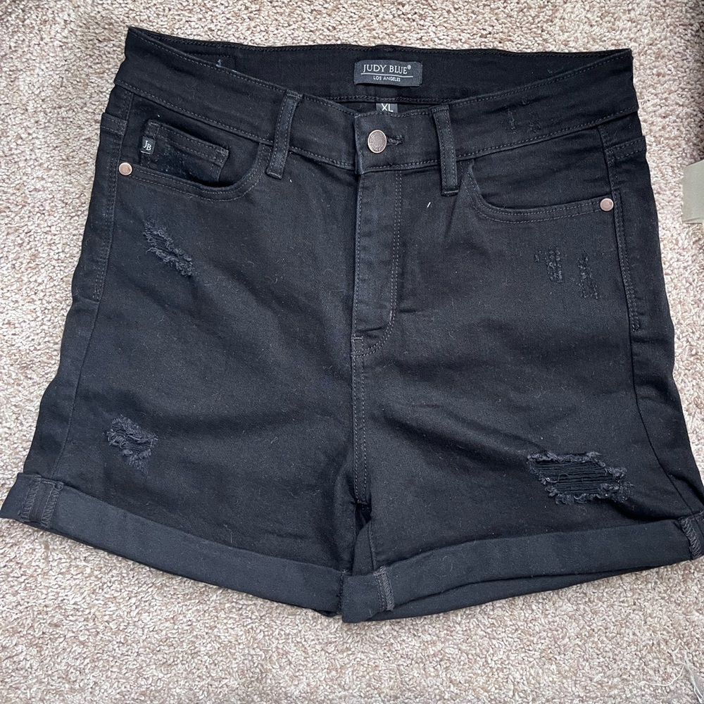 Judy blue black shorts